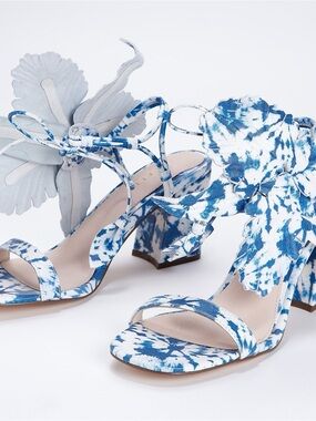CECILIA NEW YORK Blue and White Tie-Dye Floral Block Heel Sandals